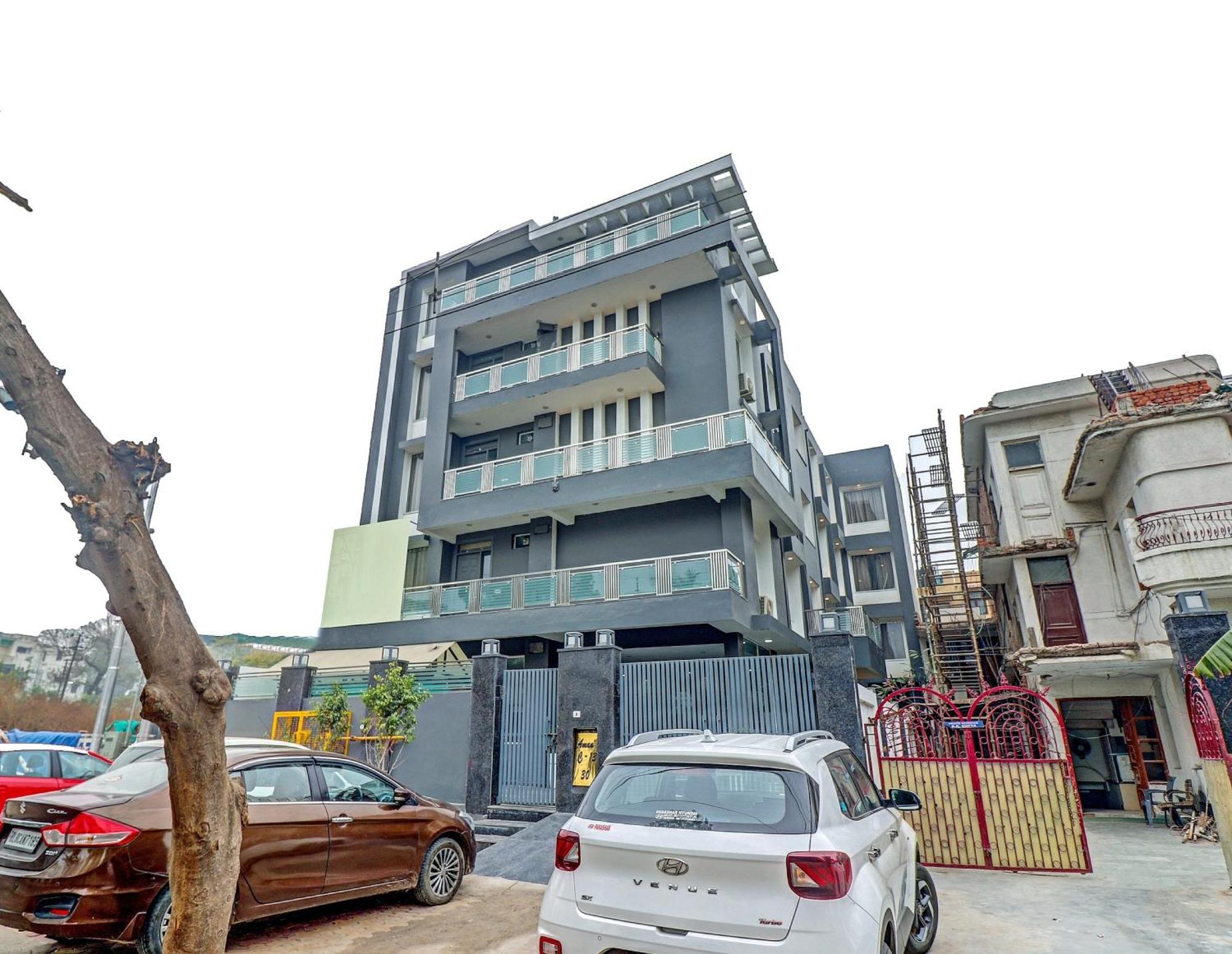 Townhouse Sector 30 Near Botanic Garden Of Indian Republic Hotel Noida Buitenkant foto