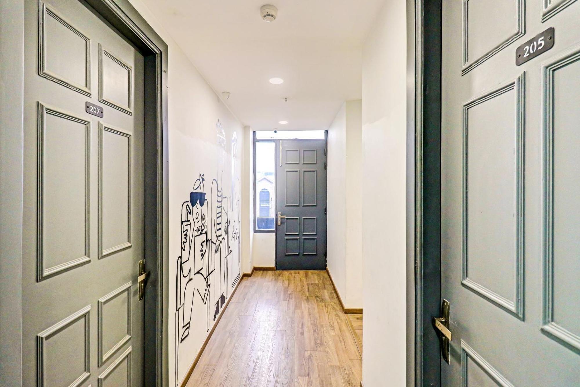 Townhouse Sector 30 Near Botanic Garden Of Indian Republic Hotel Noida Buitenkant foto