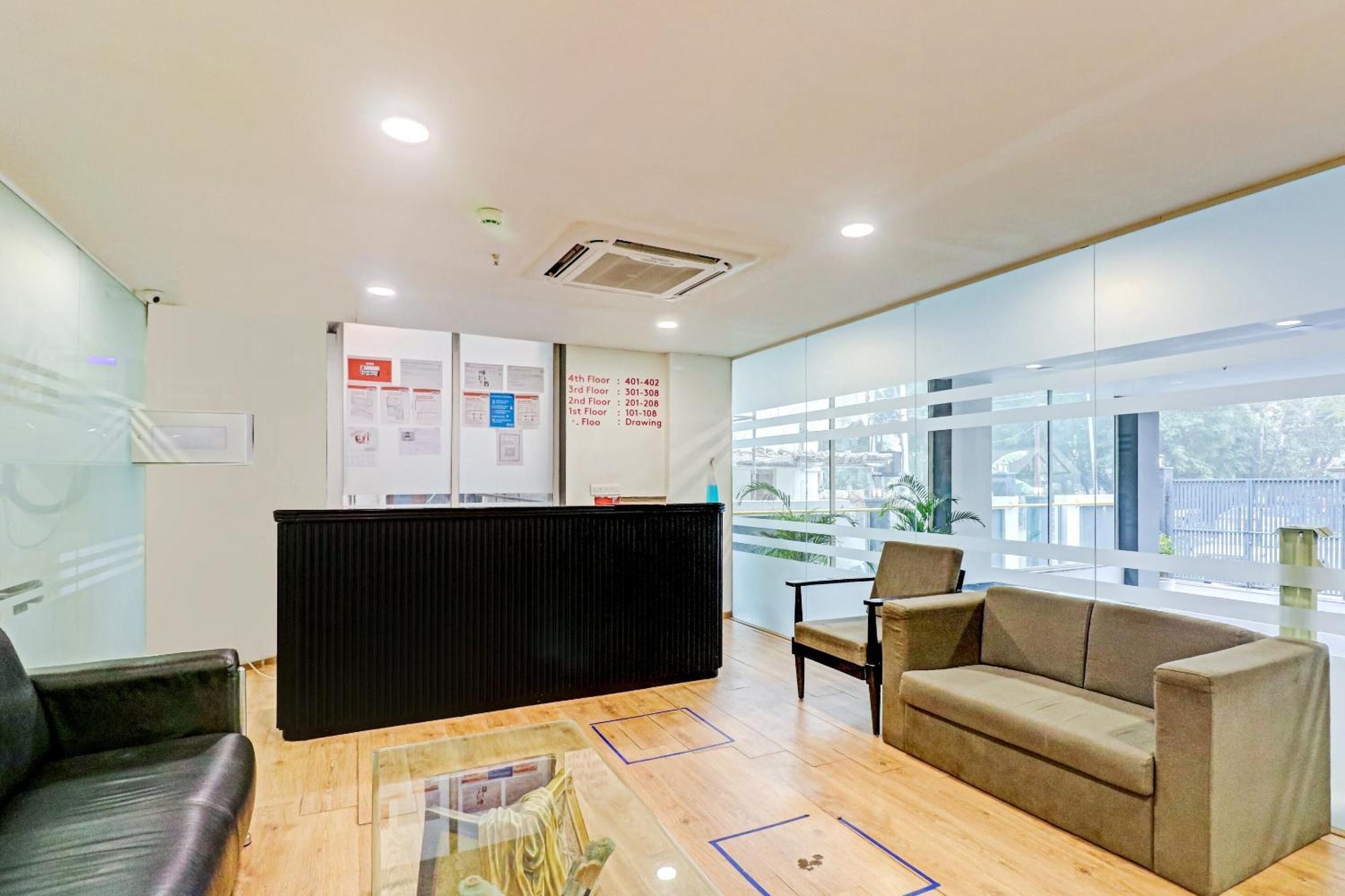 Townhouse Sector 30 Near Botanic Garden Of Indian Republic Hotel Noida Buitenkant foto