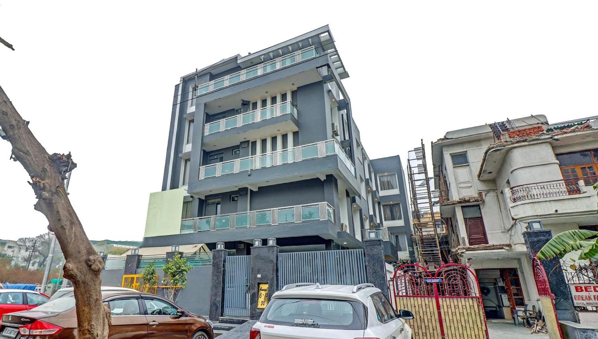 Townhouse Sector 30 Near Botanic Garden Of Indian Republic Hotel Noida Buitenkant foto