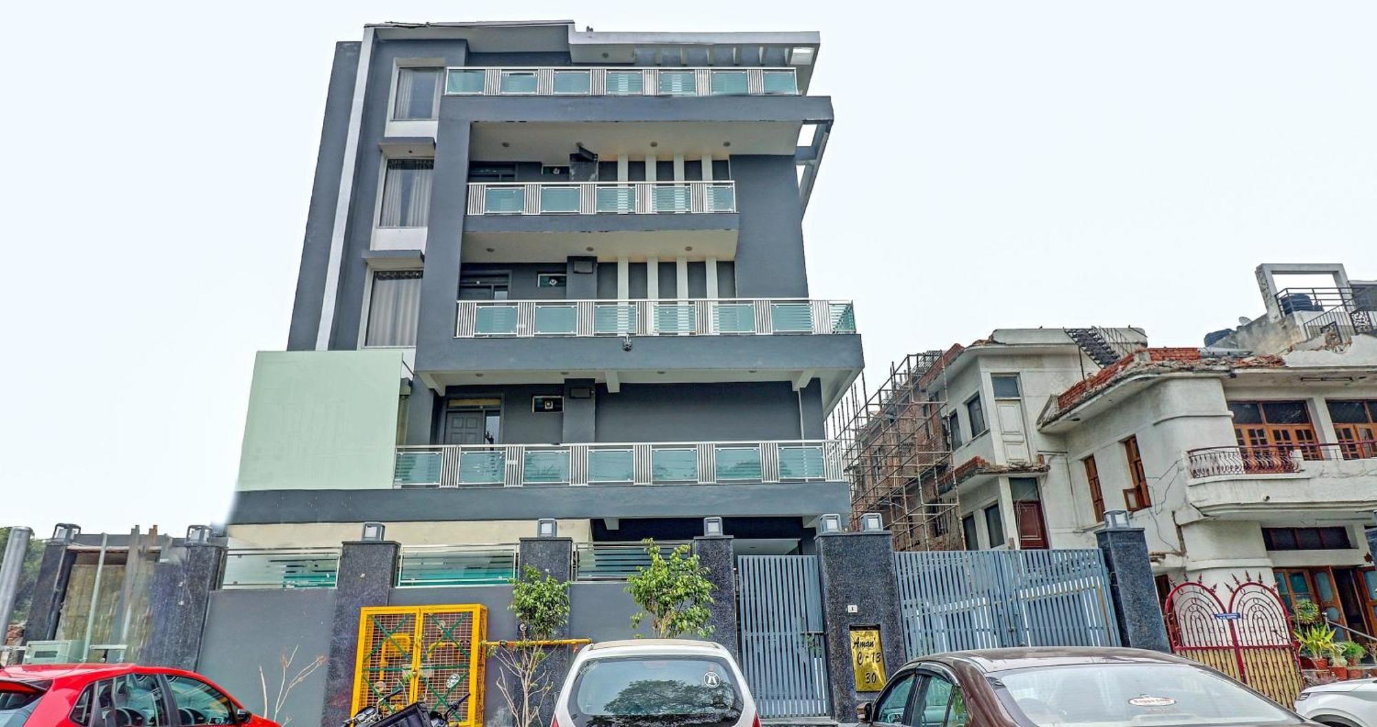 Townhouse Sector 30 Near Botanic Garden Of Indian Republic Hotel Noida Buitenkant foto