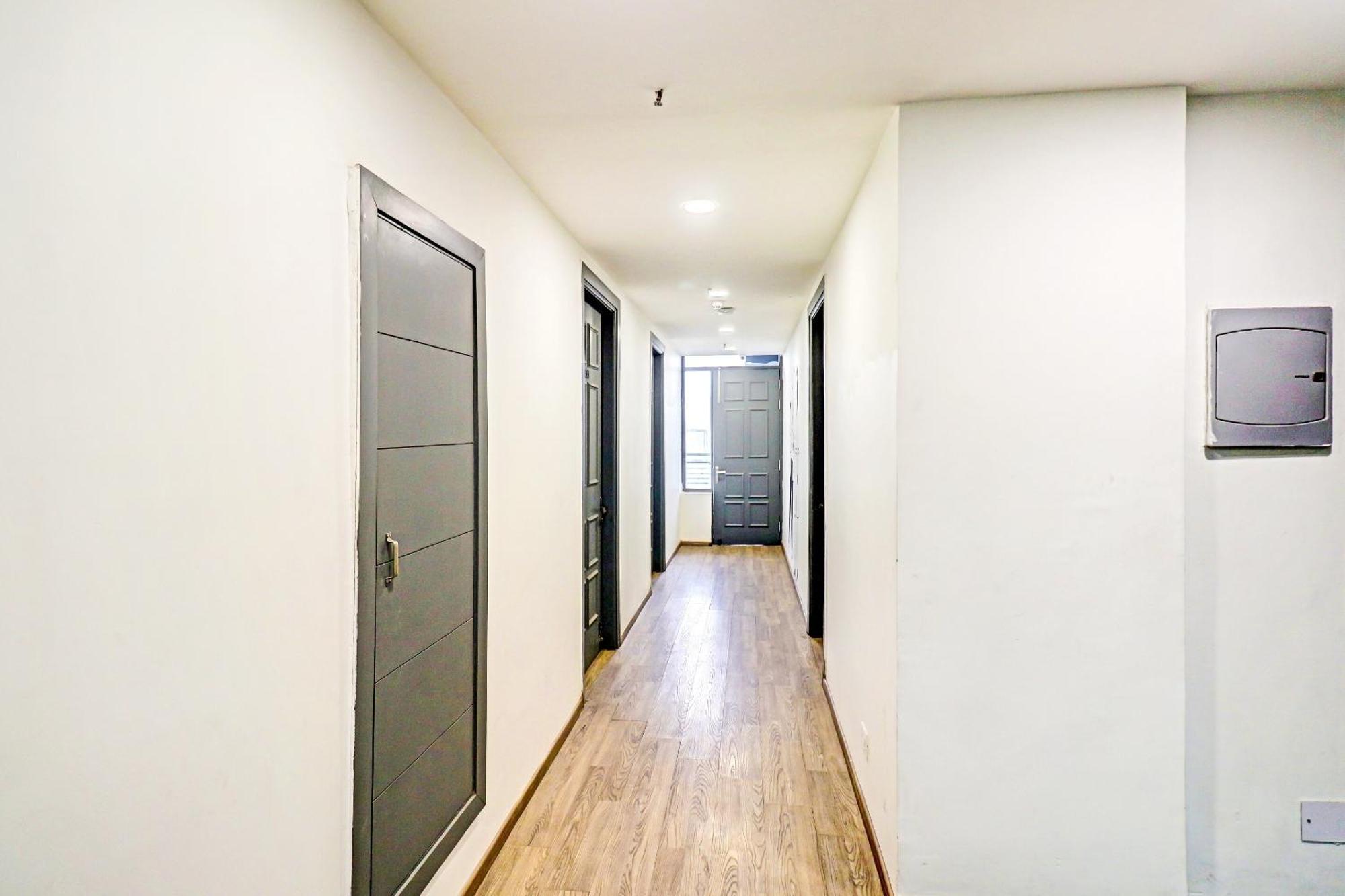 Townhouse Sector 30 Near Botanic Garden Of Indian Republic Hotel Noida Buitenkant foto