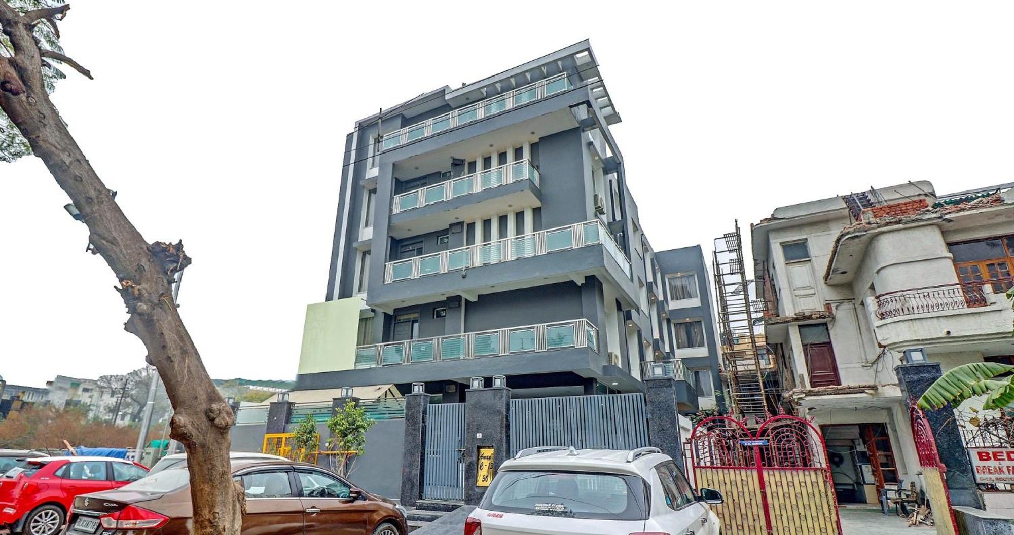 Townhouse Sector 30 Near Botanic Garden Of Indian Republic Hotel Noida Buitenkant foto