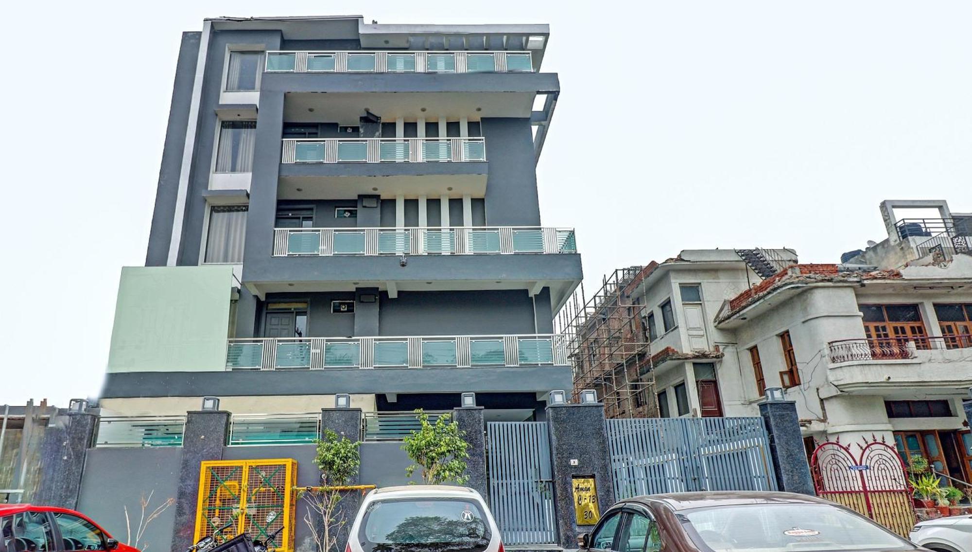 Townhouse Sector 30 Near Botanic Garden Of Indian Republic Hotel Noida Buitenkant foto